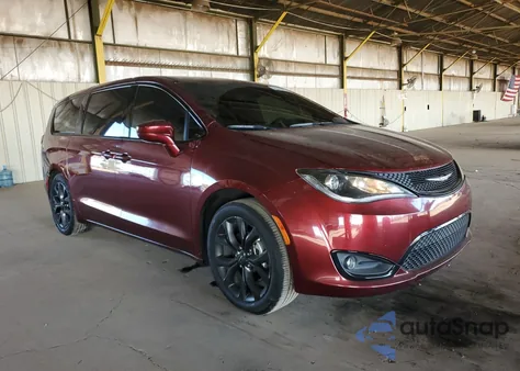 2020 Chrysler Pacifica Touring z USA, uszkodzony, nr VIN 2C4RC1FG3LR100614